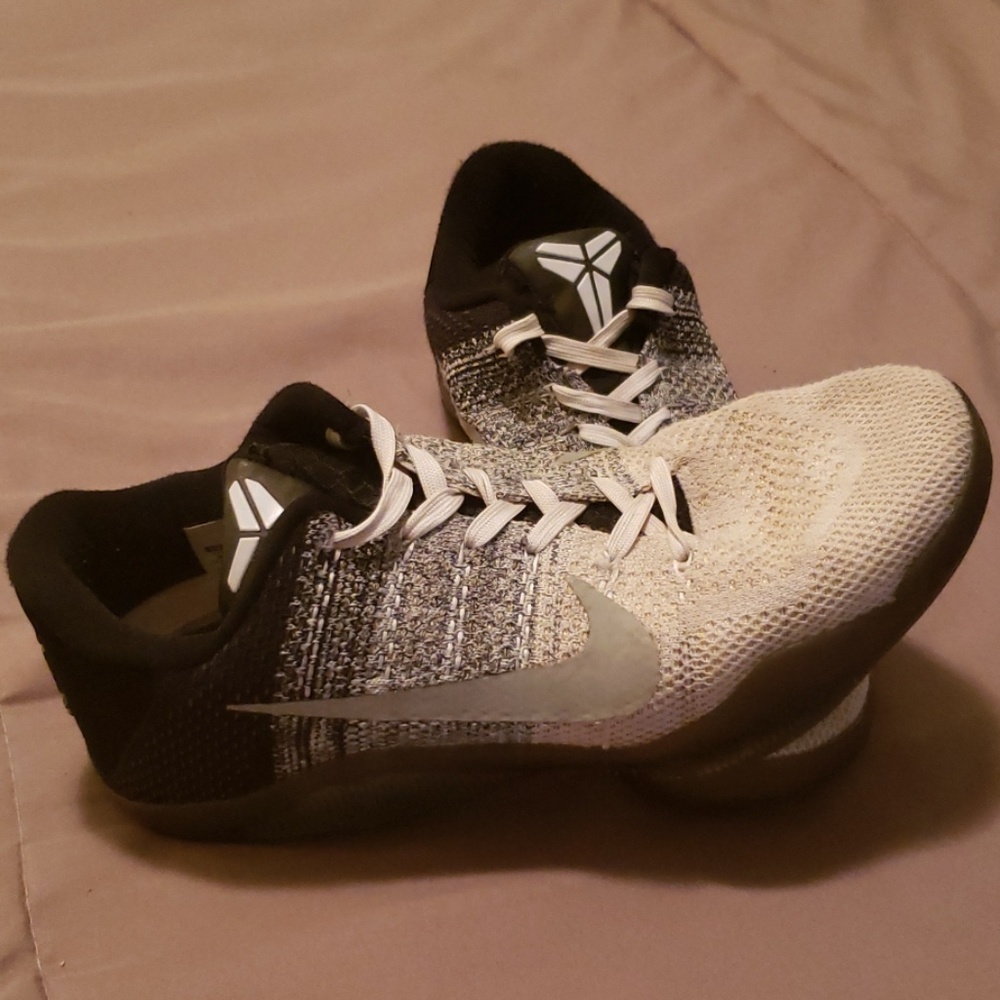 Nike Kobe men's size 8
